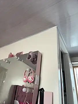 Violeet-Smith online show from February 14, 3:56 pm