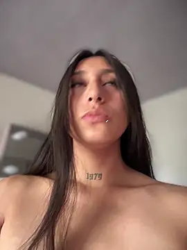 Violeet-Smith online show from March 17, 4:32 pm