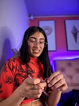 Violeet-Smith online show from October 23, 1:32 pm