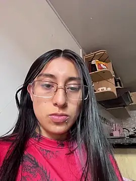 Violeet-Smith online show from November 1, 8:25 pm