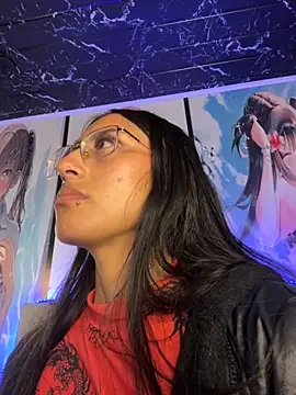 Violeet-Smith online show from October 28, 2:05 pm