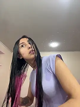 Violeet-Smith online show from October 30, 2:04 pm