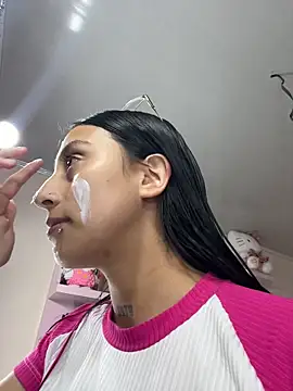 Violeet-Smith online show from January 8, 6:58 pm