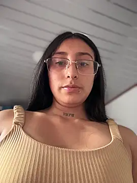 Violeet-Smith online show from April 2, 5:19 pm