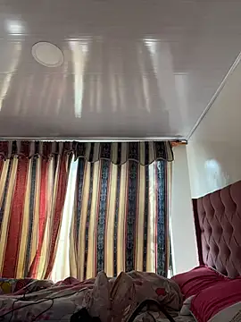 Violeet-Smith online show from February 7, 2:58 pm