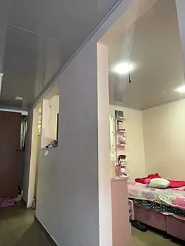 Violeet-Smith online show from December 2, 6:20 pm