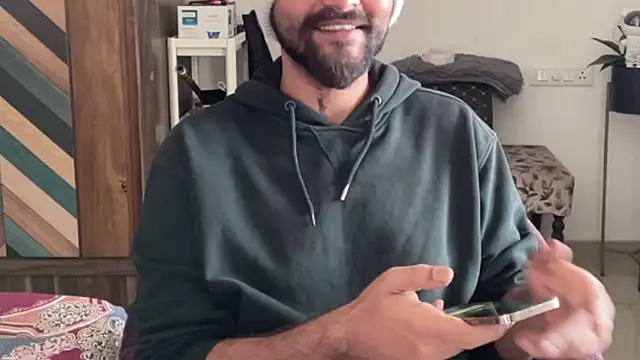 MakeMeAwareAah online show from January 7, 5:45 am