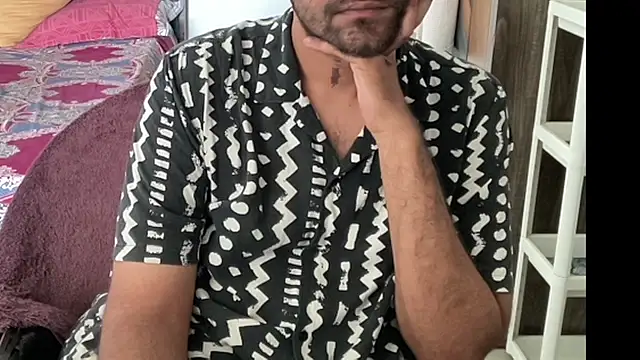 MakeMeAwareAah online show from October 26, 4:46 am