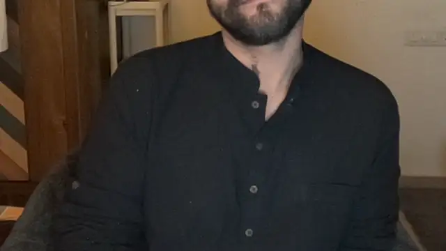 MakeMeAwareAah online show from November 29, 5:46 pm