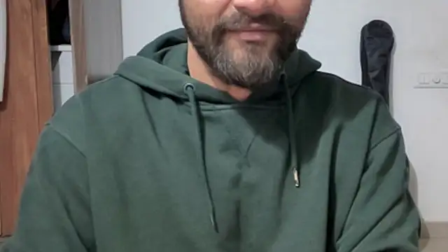 MakeMeAwareAah online show from January 11, 3:52 pm