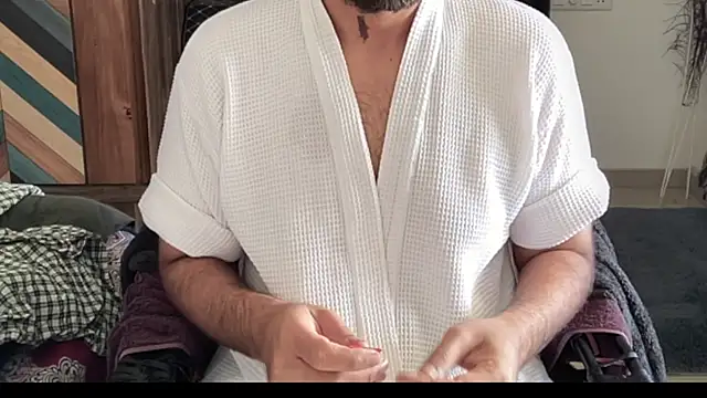 MakeMeAwareAah online show from January 13, 6:39 am