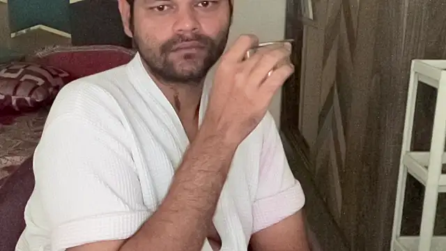 MakeMeAwareAah online show from October 24, 4:11 am