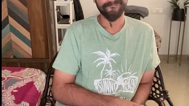 MakeMeAwareAah online show from January 8, 5:57 am