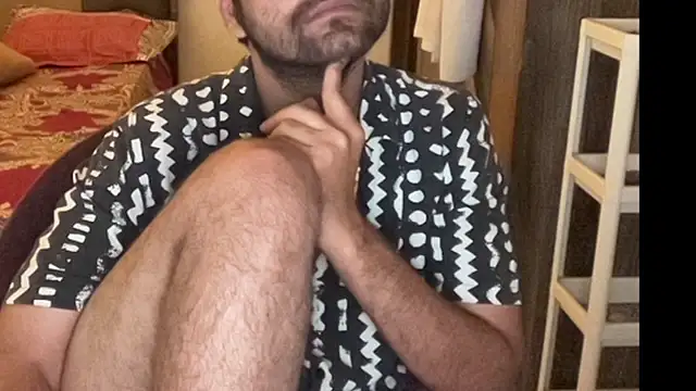 MakeMeAwareAah online show from October 25, 4:40 pm