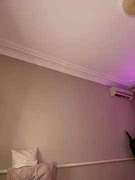 HugeBoobsAlice online show from March 21, 5:08 am