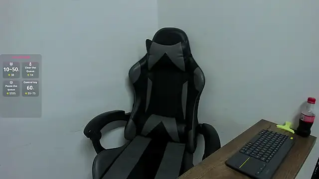 Nicole2507 online show from January 15, 12:30 pm