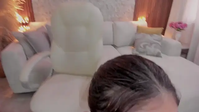 Miaa lane online show from December 17, 11:37 am