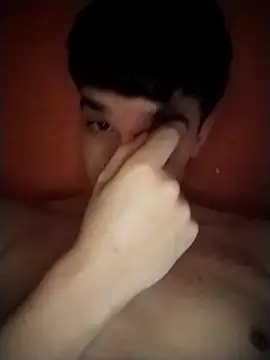 Danii2005 online show from December 15, 1:28 pm