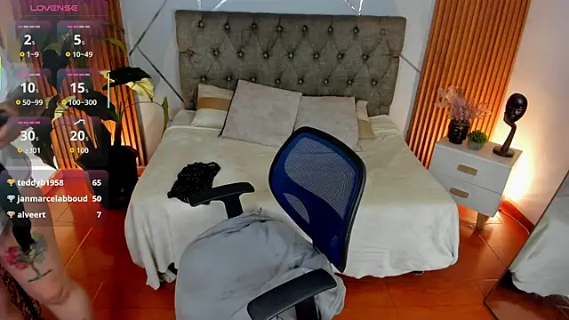 camilaa lux online show from November 7, 10:53 am