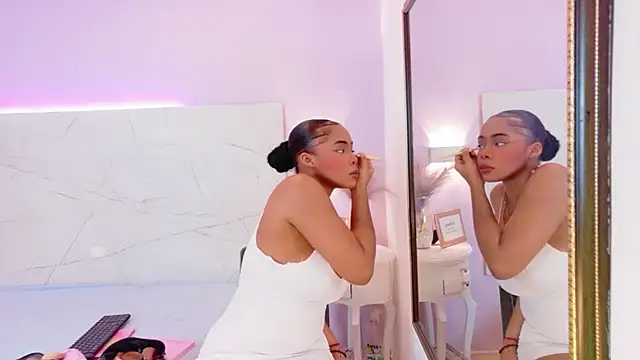 Lorraine Jackson online show from November 26, 12:05 pm