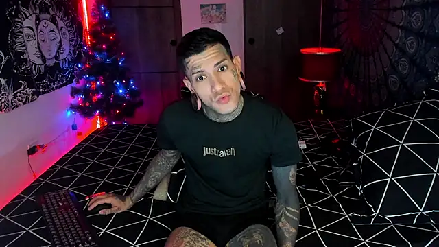 cleoo jhonny online show from January 9, 1:23 am