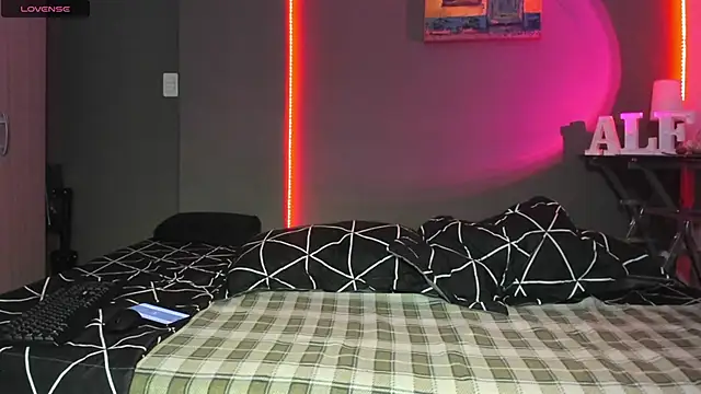 cleoo jhonny online show from March 2, 12:22 am