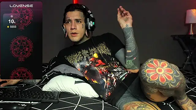 cleoo jhonny online show from April 2, 3:02 am