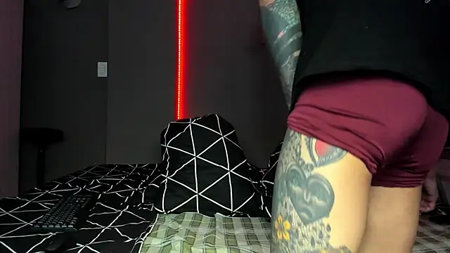 cleoo jhonny online show from March 4, 3:31 pm