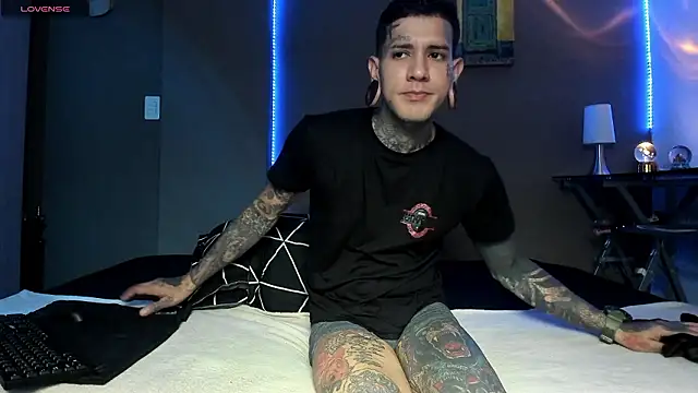 cleoo jhonny online show from March 14, 1:00 am