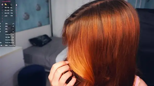 Snapshot of OcieJakab chatting on December 5, 6:28 pm OcieJakab online show from December 5, 6:28 pm