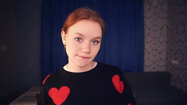 Snapshot of KarlynGow chatting on November 11, 6:30 am KarlynGow online show from November 11, 6:30 am