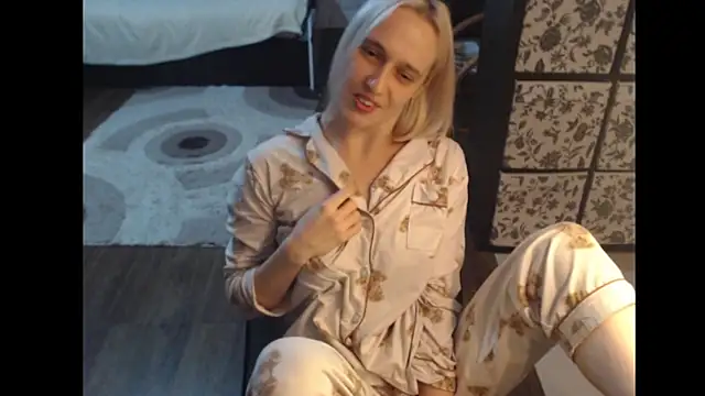 Lucky-Sweet Bb online show from November 8, 4:32 pm