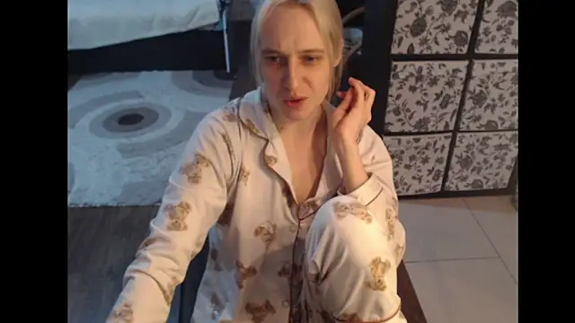 Lucky-Sweet Bb online show from November 10, 6:29 am