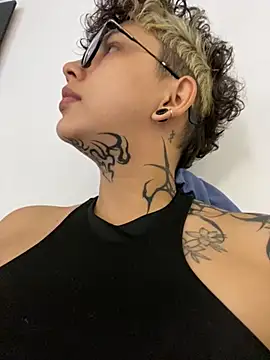 Snapshot of Abby_Evanns1 chatting on November 15, 3:38 pm Abby Evanns1 online show from November 15, 3:38 pm