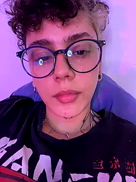 Snapshot of Abby_Evanns1 chatting on November 16, 3:44 am Abby Evanns1 online show from November 16, 3:44 am