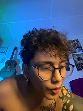 Snapshot of Abby_Evanns1 chatting on December 16, 12:59 am Abby Evanns1 online show from December 16, 12:59 am