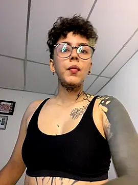 Snapshot of Abby_Evanns1 chatting on November 6, 10:36 pm Abby Evanns1 online show from November 6, 10:36 pm