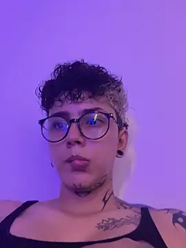 Snapshot of Abby_Evanns1 chatting on November 18, 8:34 pm Abby Evanns1 online show from November 18, 8:34 pm