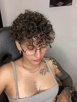 Abby Evanns1 online show from February 12, 10:53 pm