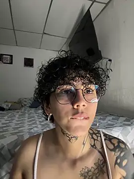 Abby Evanns1 online show from April 17, 2:31 pm