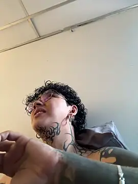 Abby Evanns1 online show from February 26, 1:44 pm