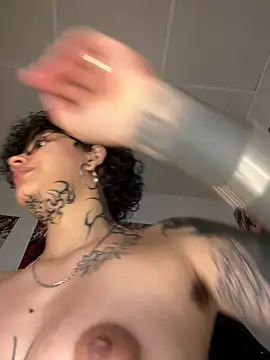 Abby Evanns1 online show from May 8, 1:59 pm