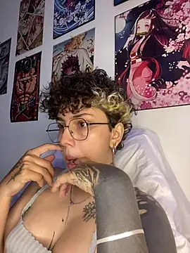 Abby Evanns1 online show from February 7, 5:10 pm