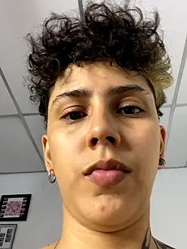 Snapshot of Abby_Evanns1 chatting on October 24, 8:19 pm Abby Evanns1 online show from October 24, 8:19 pm