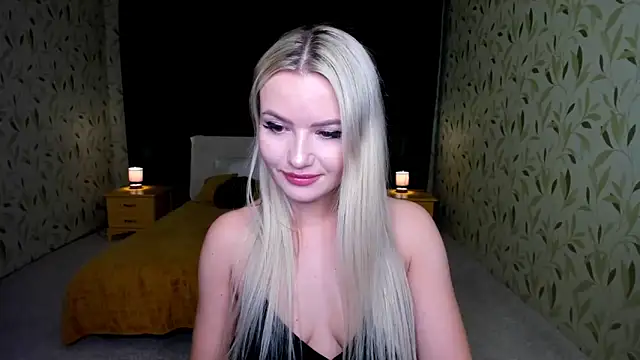 Snapshot of LexyeLure chatting on November 26, 3:39 am LexyeLure online show from November 26, 3:39 am