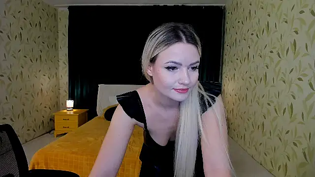 Snapshot of LexyeLure chatting on November 19, 3:06 am LexyeLure online show from November 19, 3:06 am