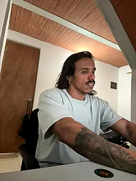 caiiobahia online show from November 29, 3:23 pm