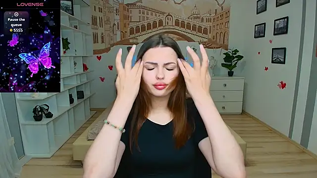 KittyShenson online show from April 10, 11:39 am