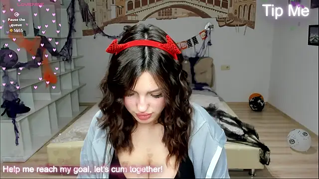 KittyShenson online show from October 31, 1:08 pm