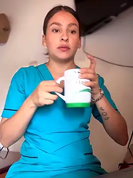 Snapshot of Talia_Bonet chatting on November 19, 1:33 pm Talia Bonet online show from November 19, 1:33 pm